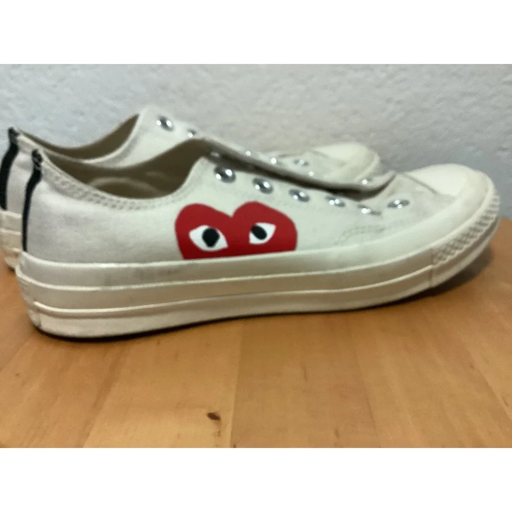Comme des Garçons PLAY x Converse Chuck Taylor All Star Low Cream Heart Shoes 7 - Picture 5 of 15